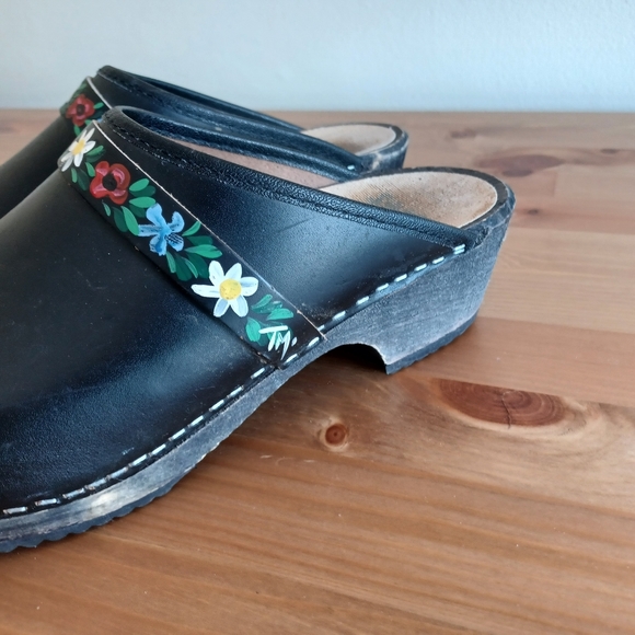 Tessa Clogs, Leather With Floral Embroidery, Made in Sweden, Size 41 - Picture 5 of 10